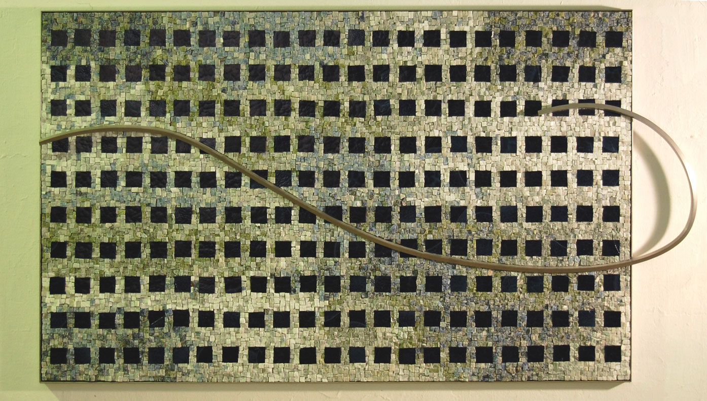 Mosaico di marmi smalti e acciaio opera Acqua